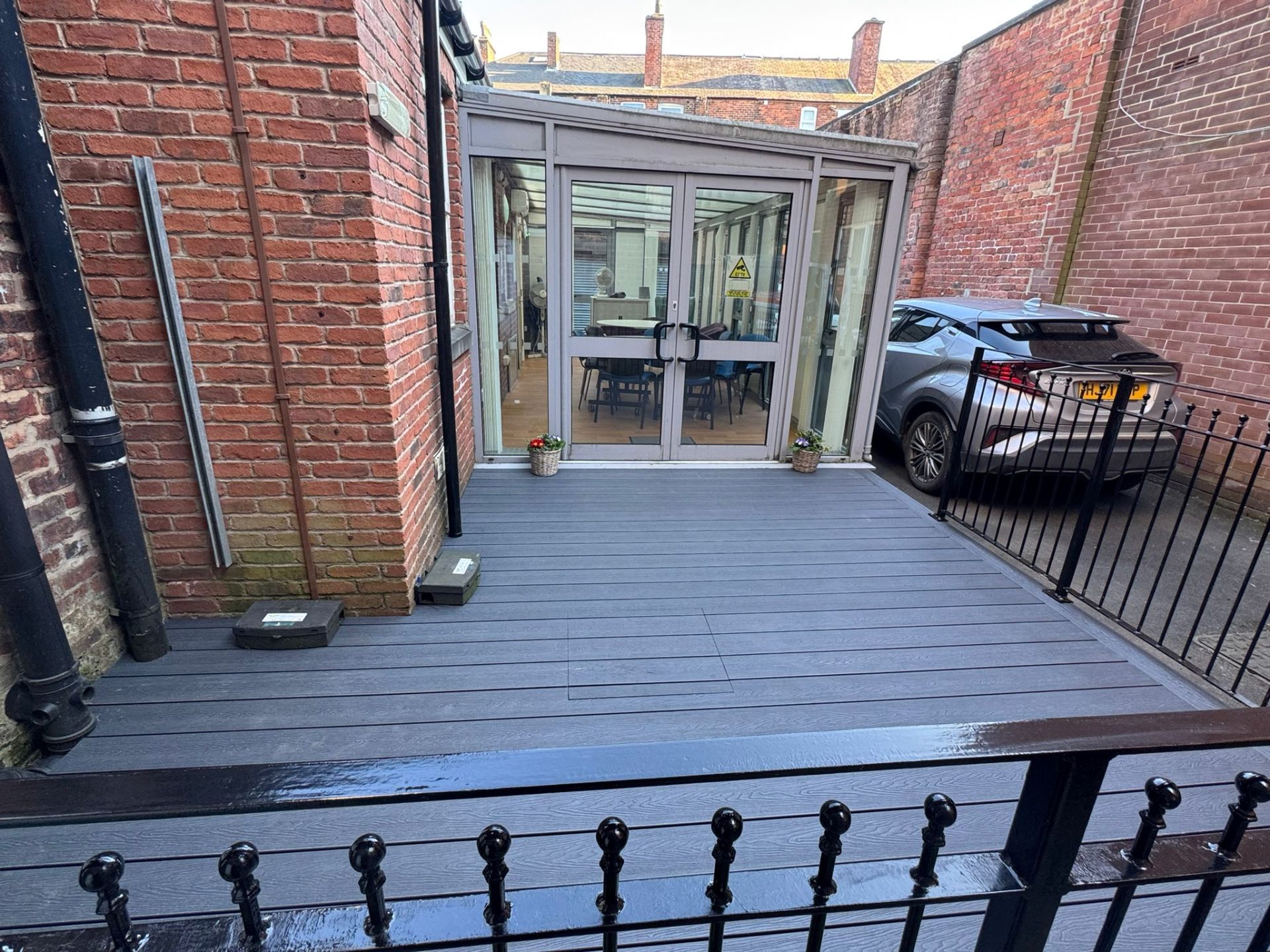Composite Deck — Entrance View