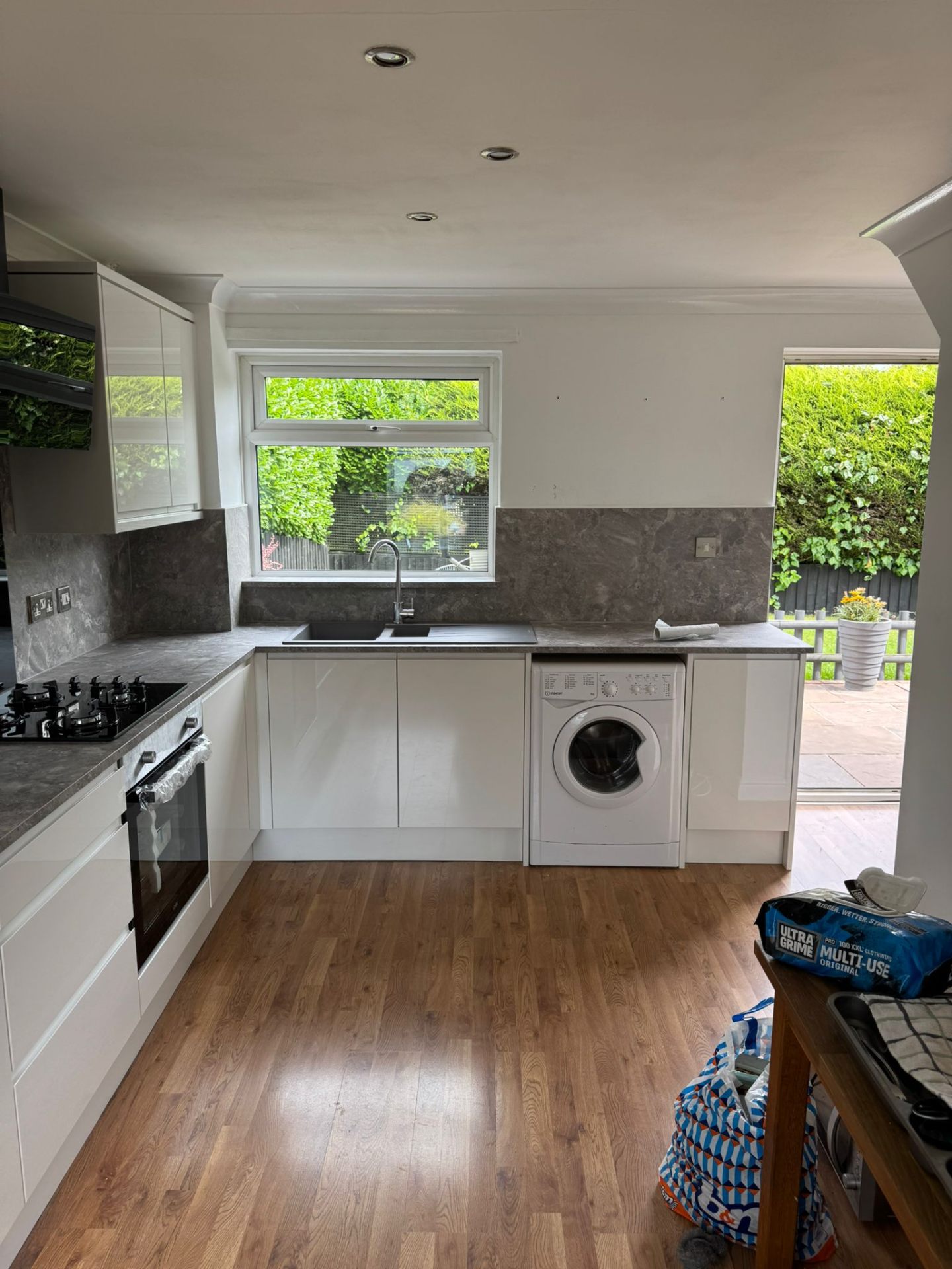 Marble-Effect Splashback & New Units