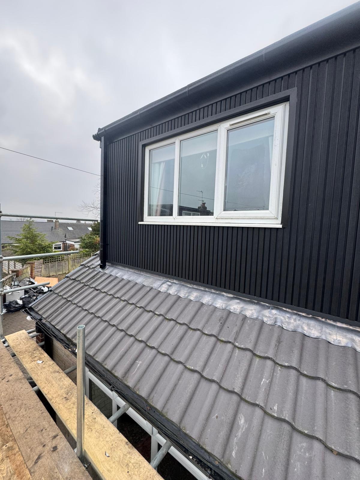 Dormer Side Profile in Anthracite